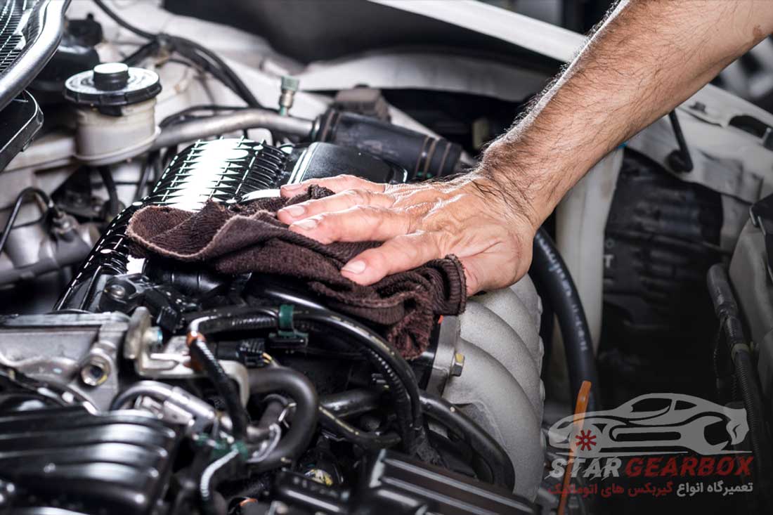 The-repairman-is-checking-and-repairing-the-Jack-S5-automatic-transmission.jpg