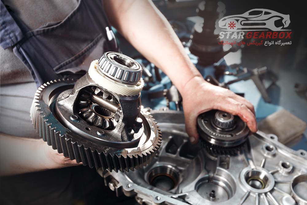 Mechanic-repairing-automatic-gearbox-of-a-Chery-Tiggo5.jpg