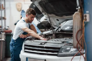 نقش کلاچ در عملکرد گیربکس و ارتباط آن با خرابیهای رایج